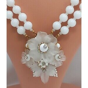 Stanley Hagler Ian St Gielar White Bead Frosted Glass flower w/Crystals Necklace